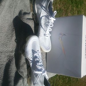 Nike Air Vapormax Flyknit 2